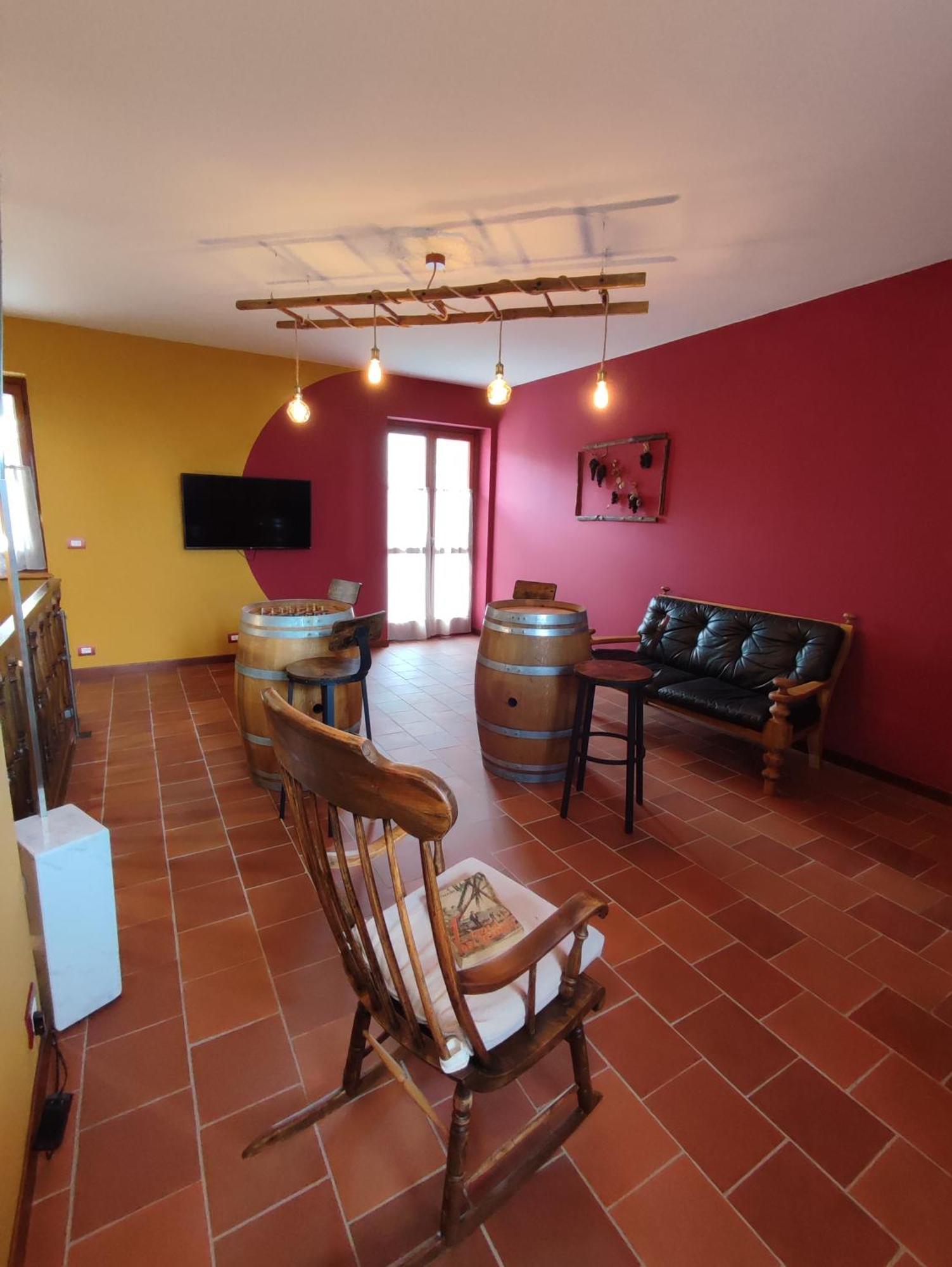 Ca Di Me Villa La Morra Room photo
