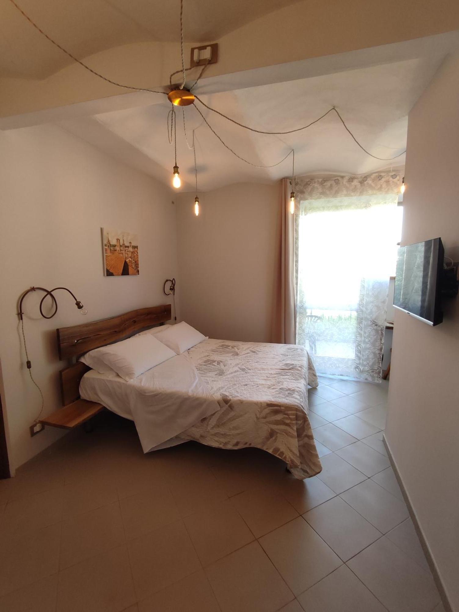 Ca Di Me Villa La Morra Room photo